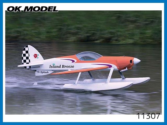 BREEZEラジコン飛行機